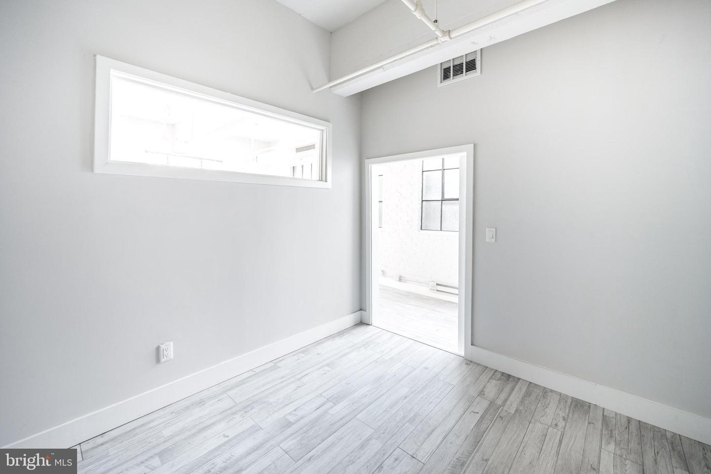 412 S 13th St #unit 208 Property Photo 12