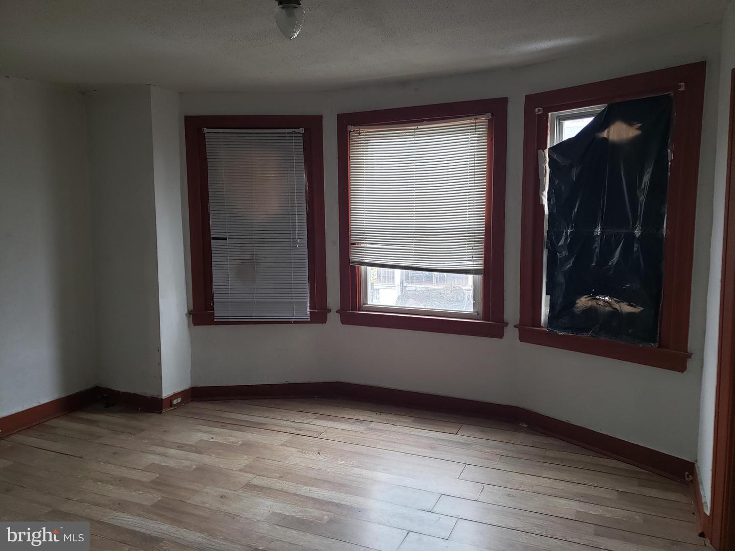 415 W Annsbury St Property Photo 14