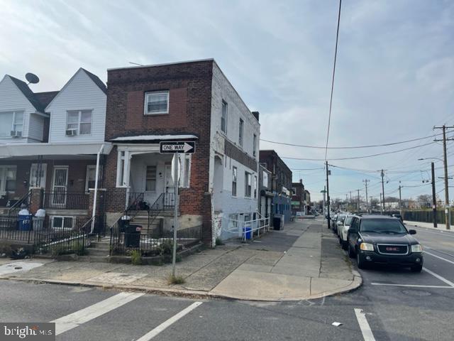2500 S Hobson St Property Photo 2