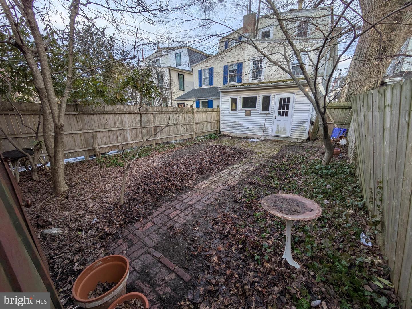 205 E Evergreen Ave Property Photo 3