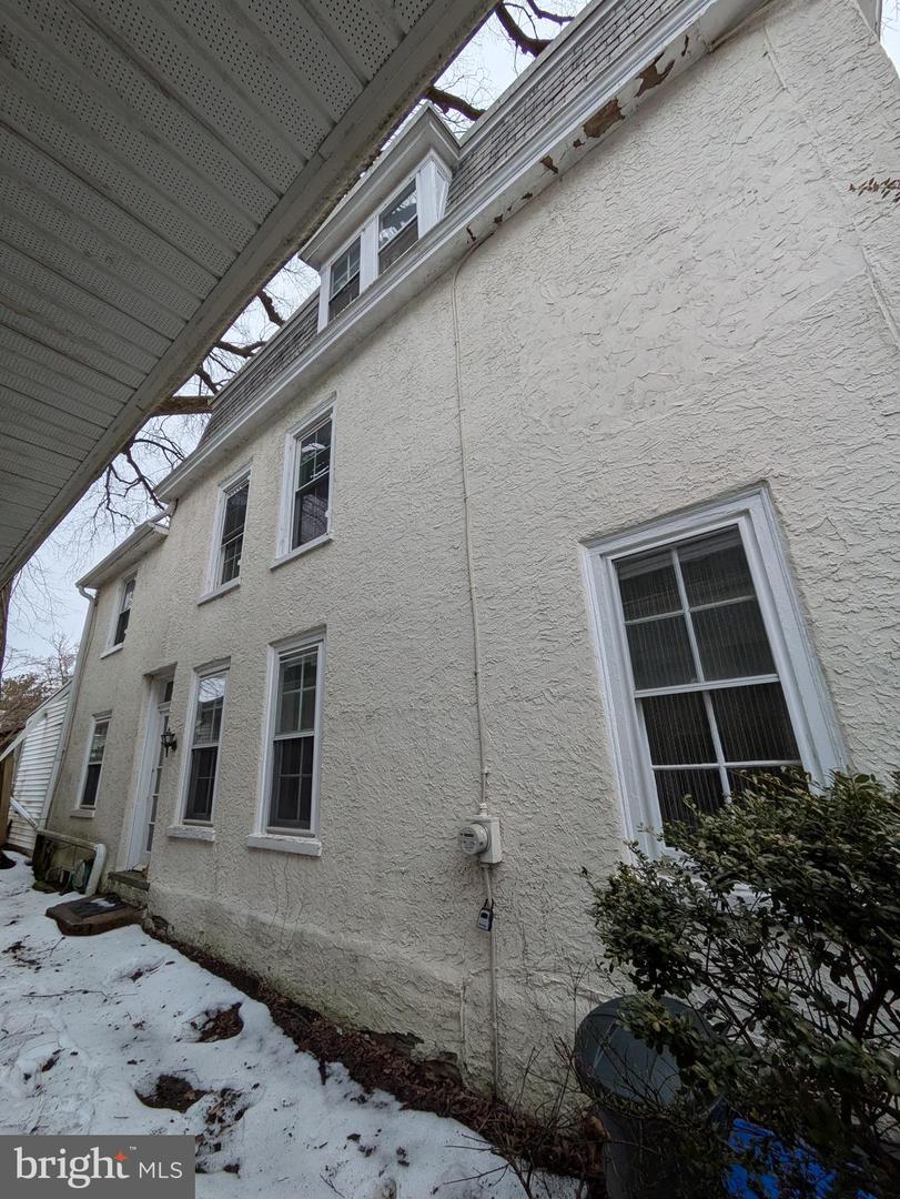 205 E Evergreen Ave Property Photo 18