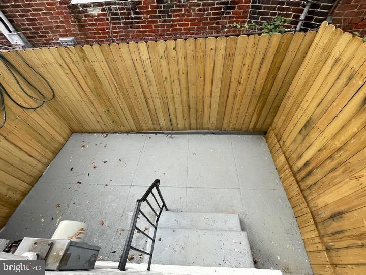 4458 N 20th St Property Photo 14