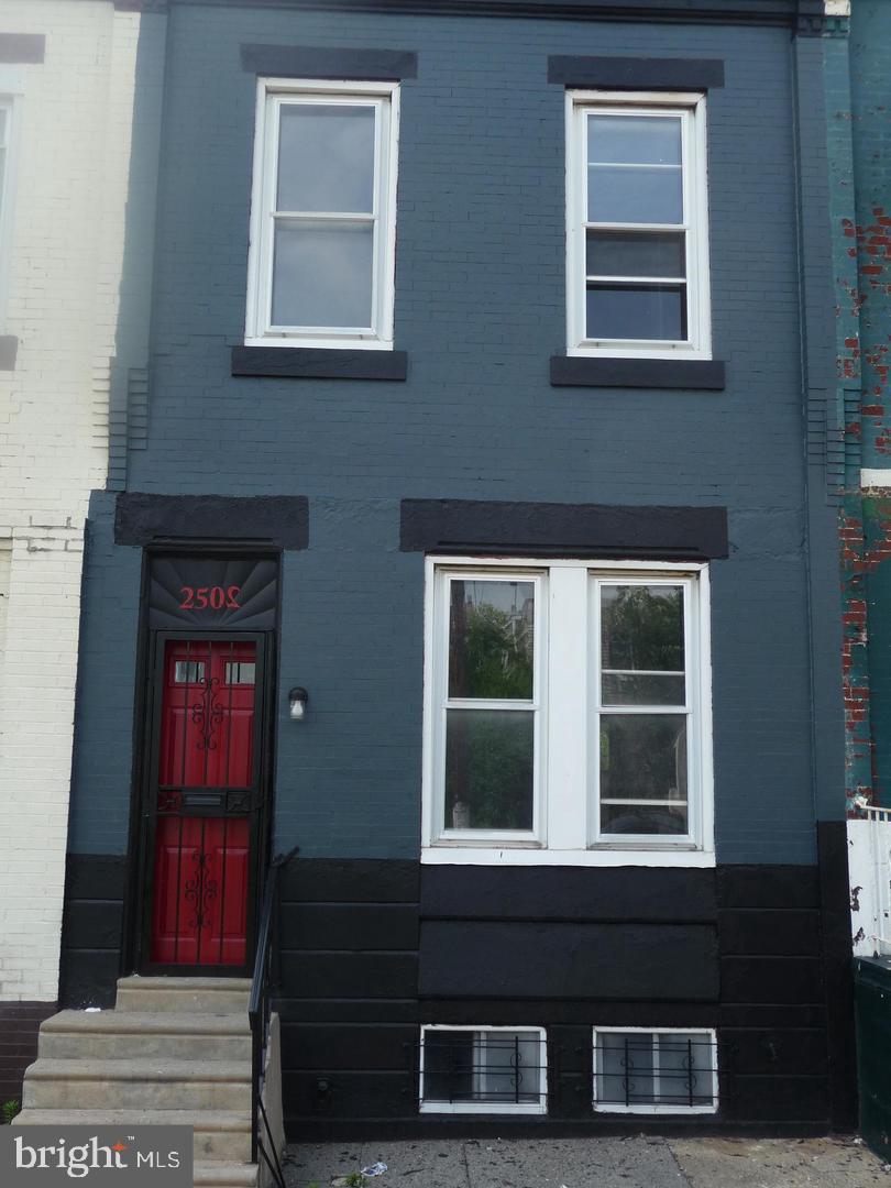 2502 N OPAL ST Property Photo 1
