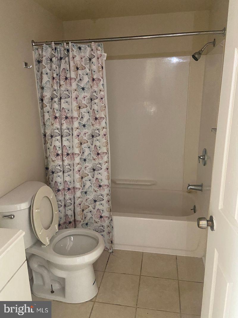 67 E Collom St Property Photo 3
