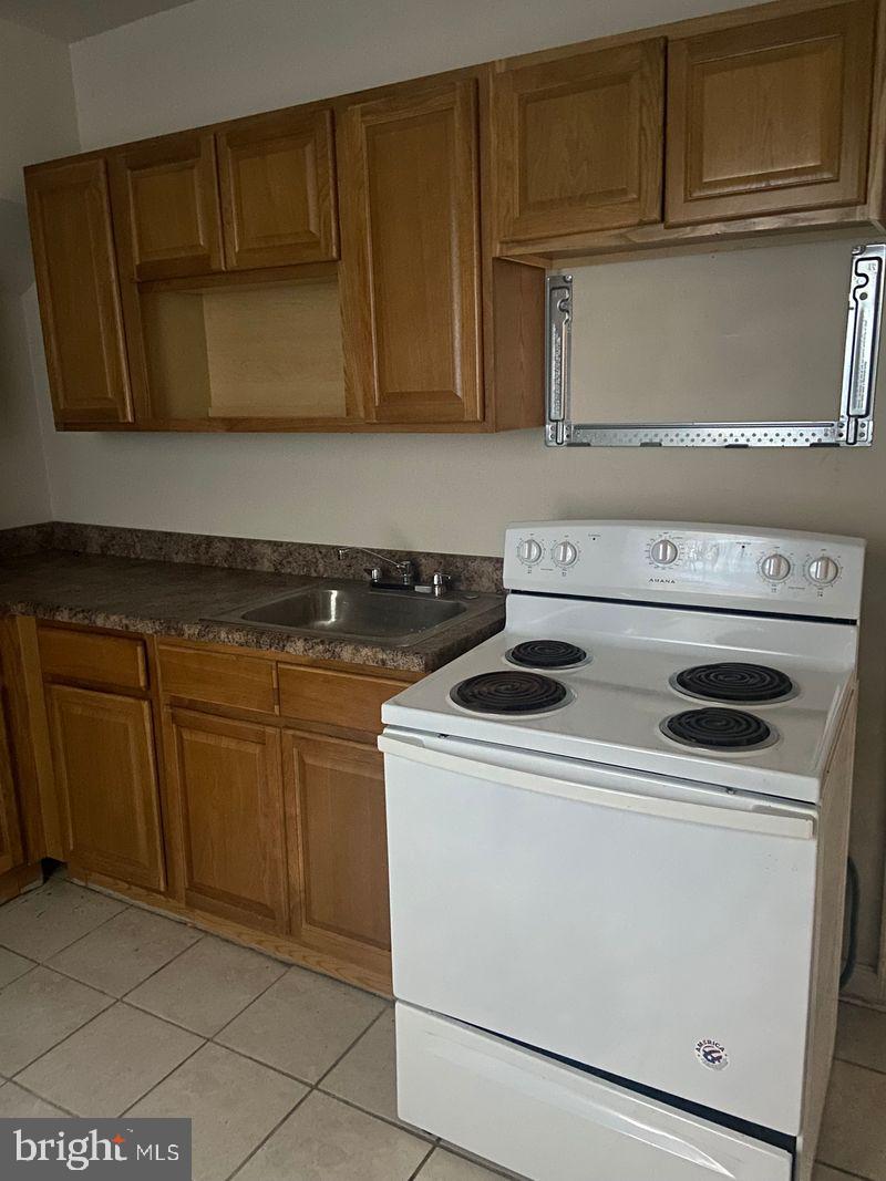67 E Collom St Property Photo 4