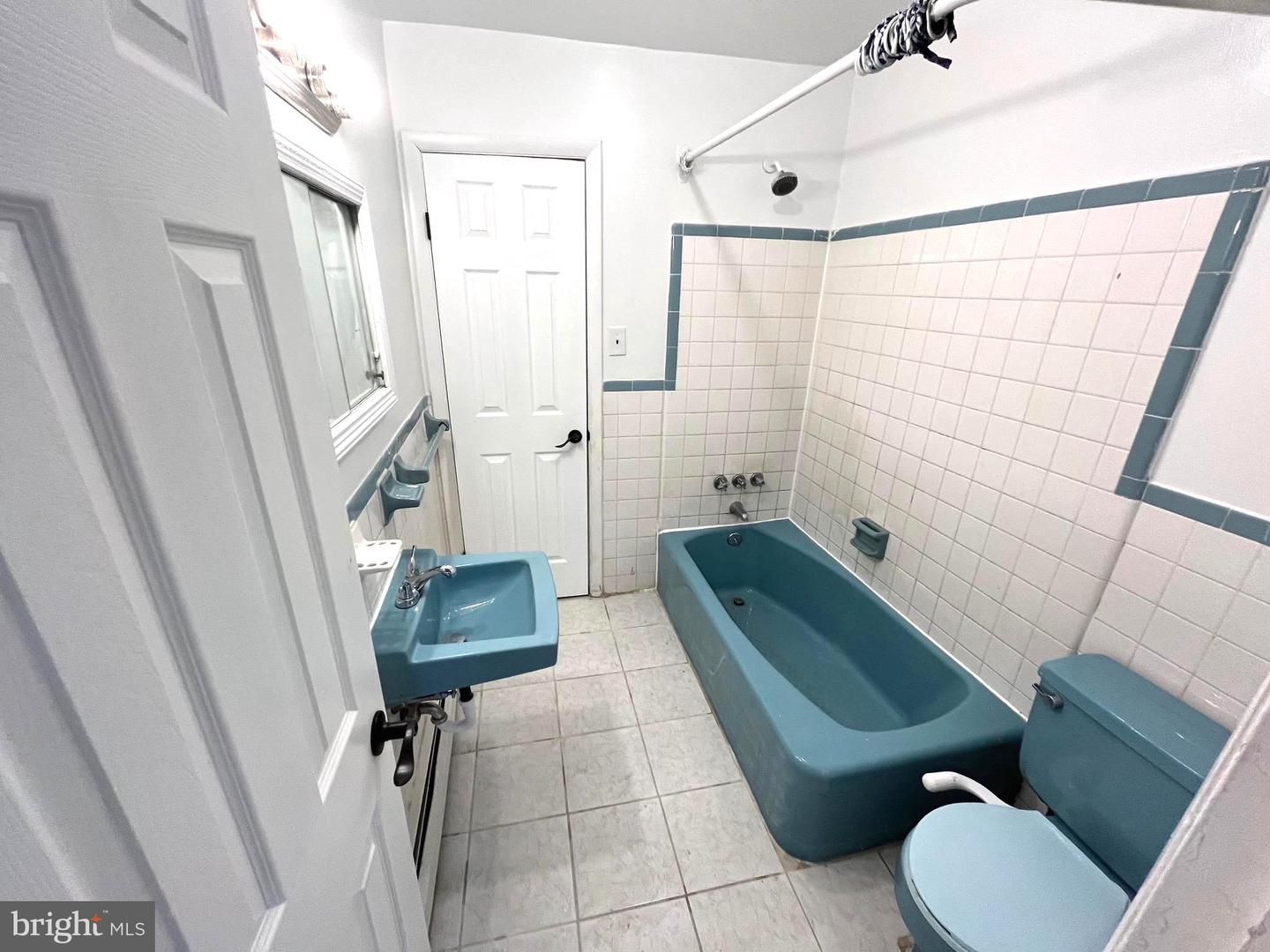 6010 Bingham St #2b Property Photo 3
