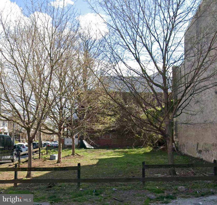 1328 W Pike St Property Photo 1
