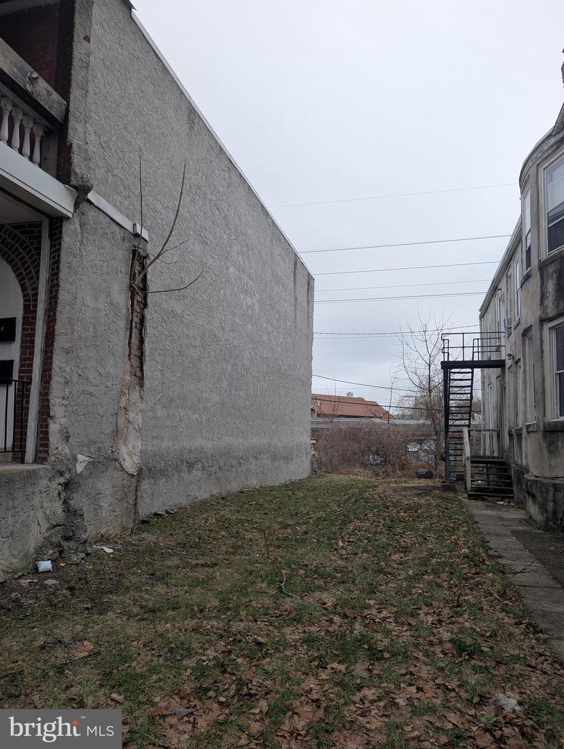 506 W Midvale Ave Property Photo 1