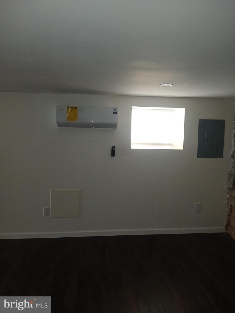 630 E Price St Property Photo 26