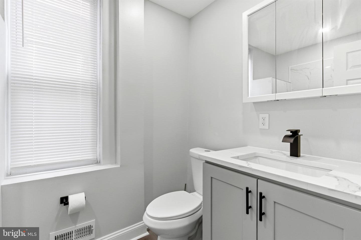 2644 N Myrtlewood St Property Photo 23