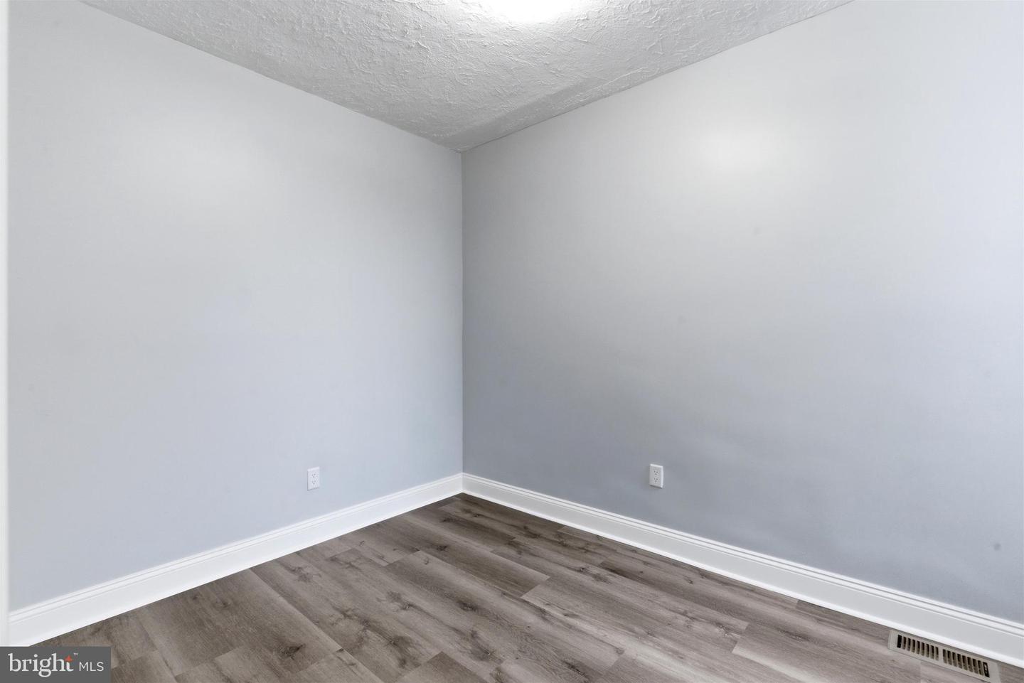 2644 N Myrtlewood St Property Photo 30