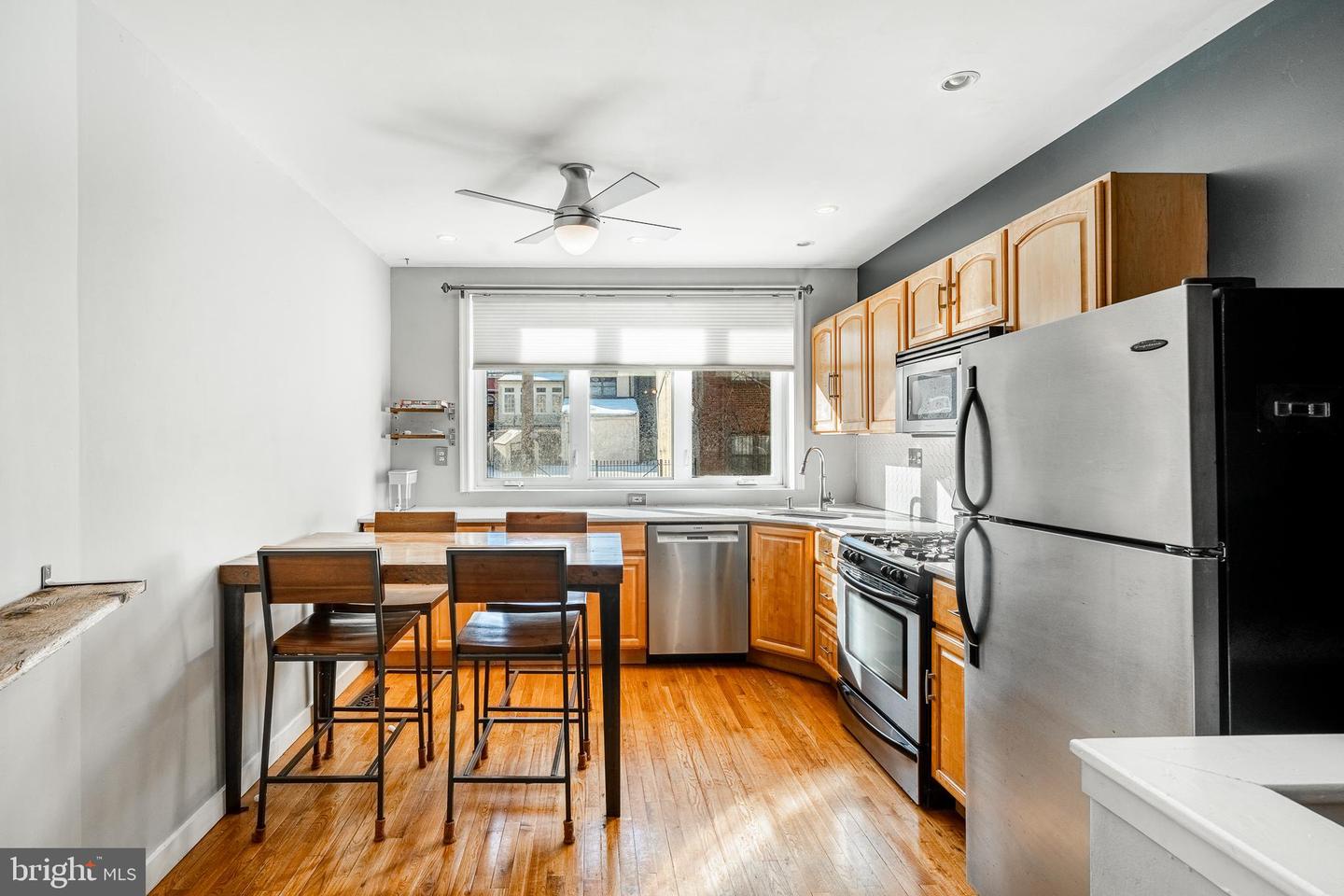1815-00 Bainbridge St #1 Property Photo 4