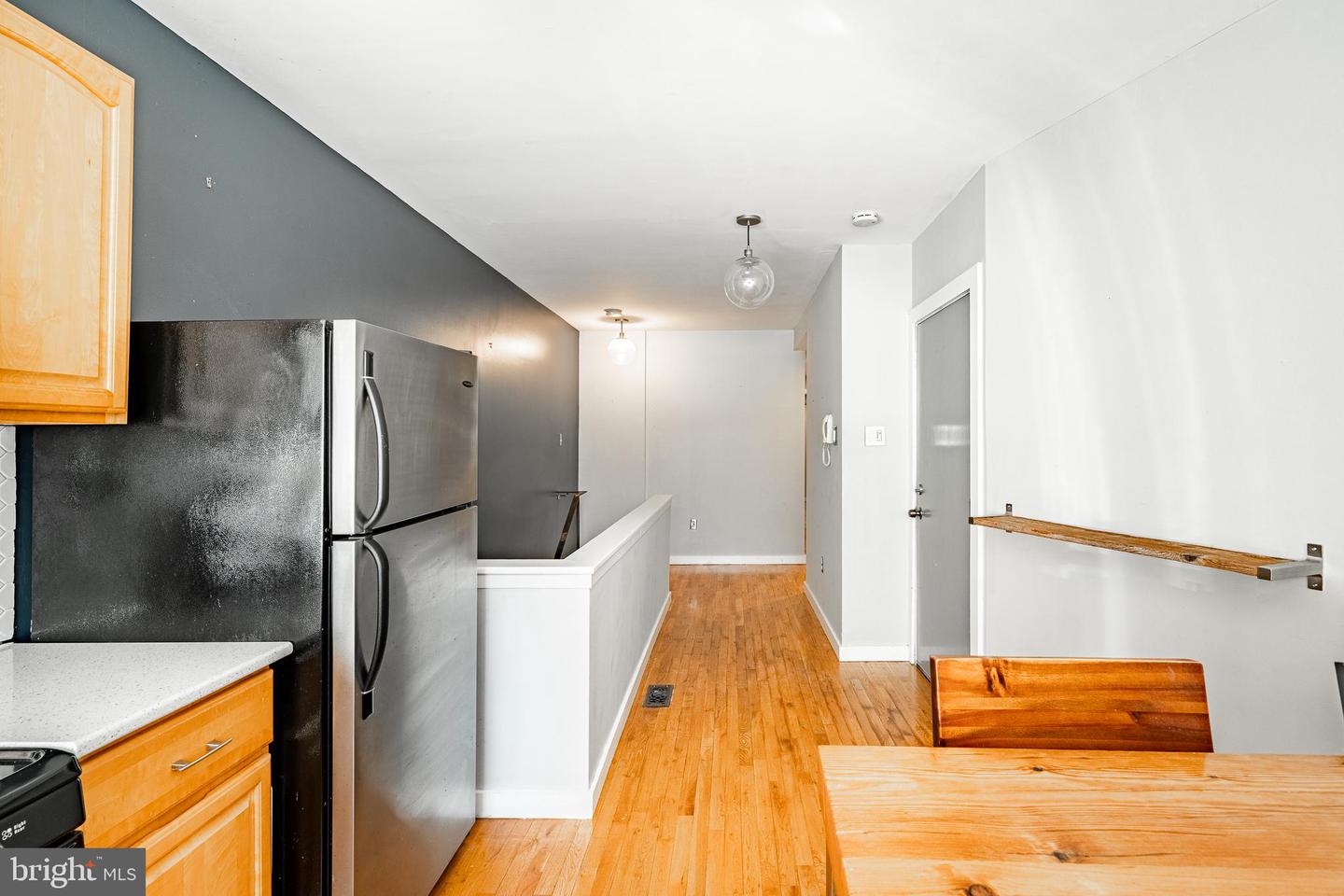 1815-00 Bainbridge St #1 Property Photo 7