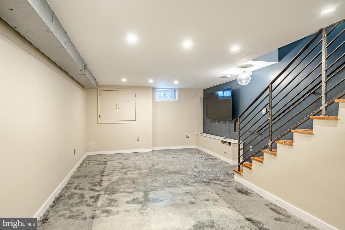 1815-00 Bainbridge St #1 Property Photo 15