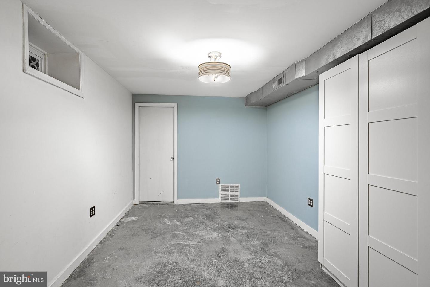 1815-00 Bainbridge St #1 Property Photo 16