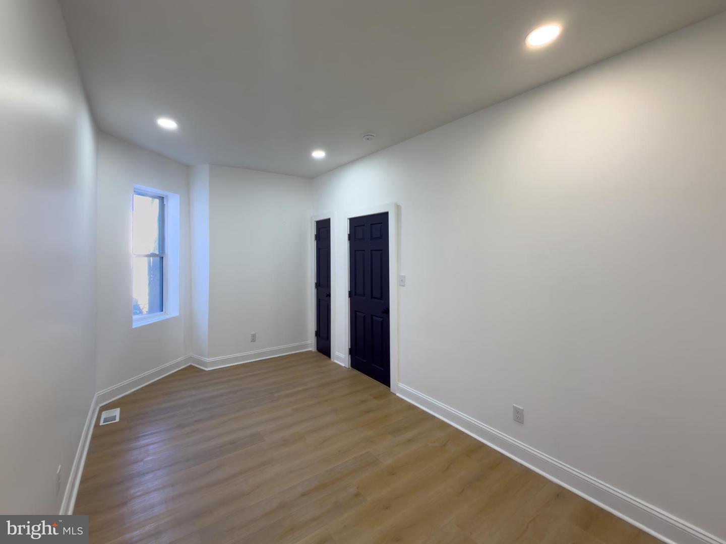 5237 Greenway Ave Property Photo 22