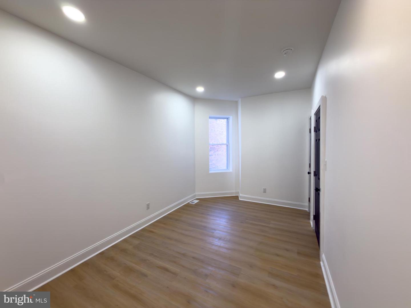 5237 Greenway Ave Property Photo 23