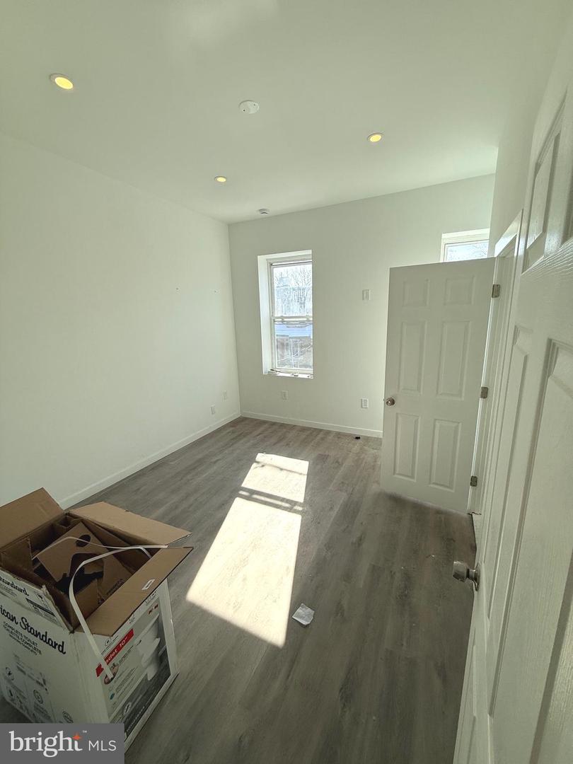 2921 Cecil B Moore Ave Property Photo 6