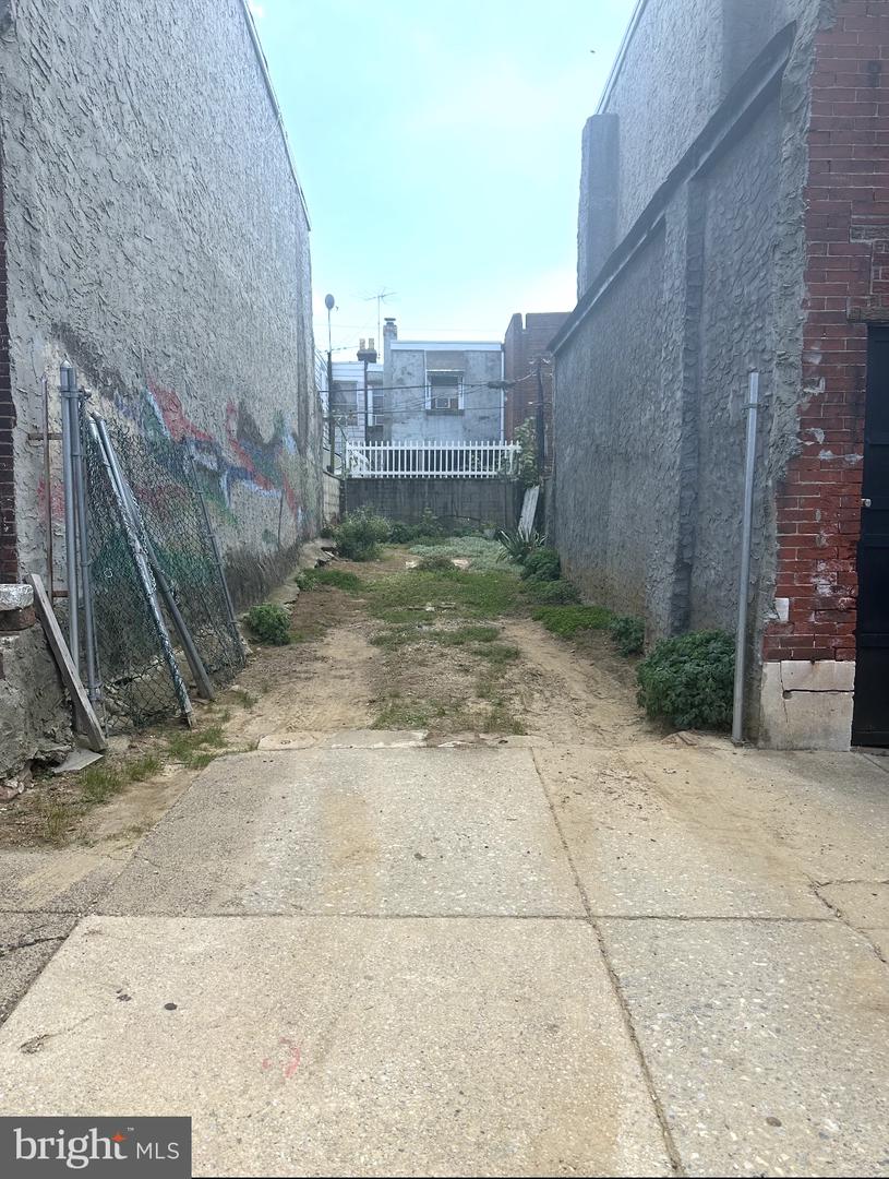 624 Mountain St Property Photo 1