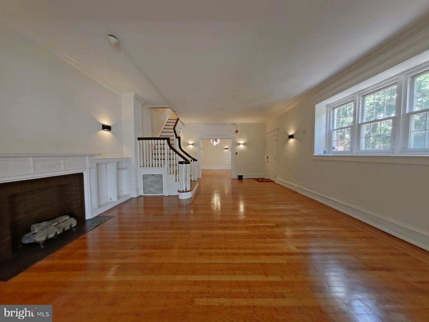 4845 Pulaski Ave Property Photo 16