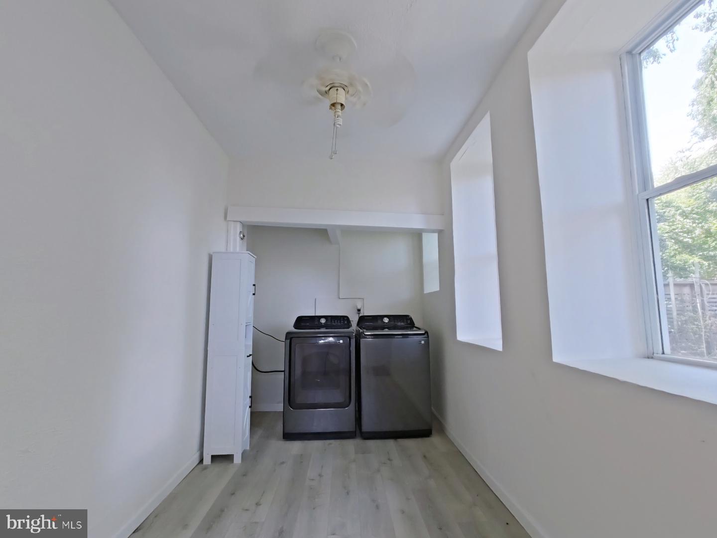 4845 Pulaski Ave Property Photo 22