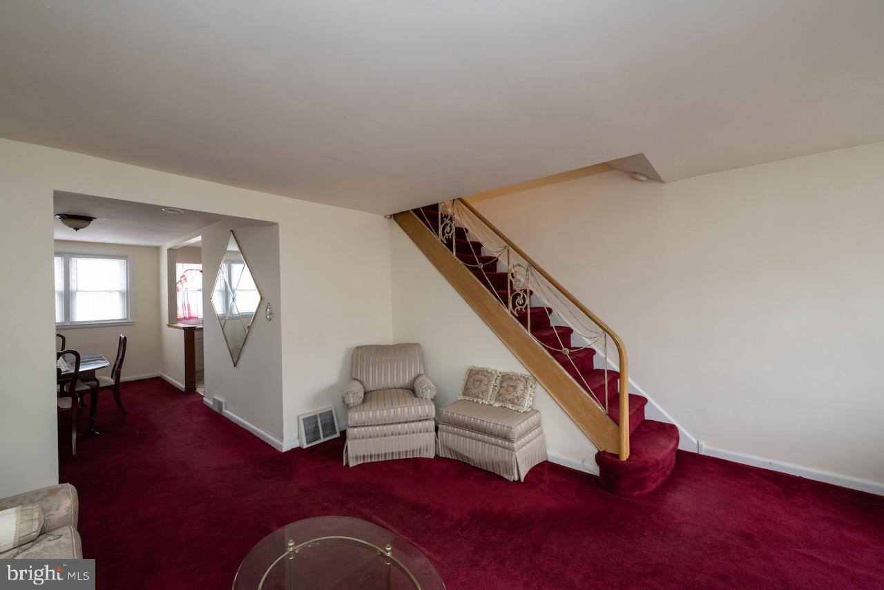 8648 Rugby St Property Photo 15