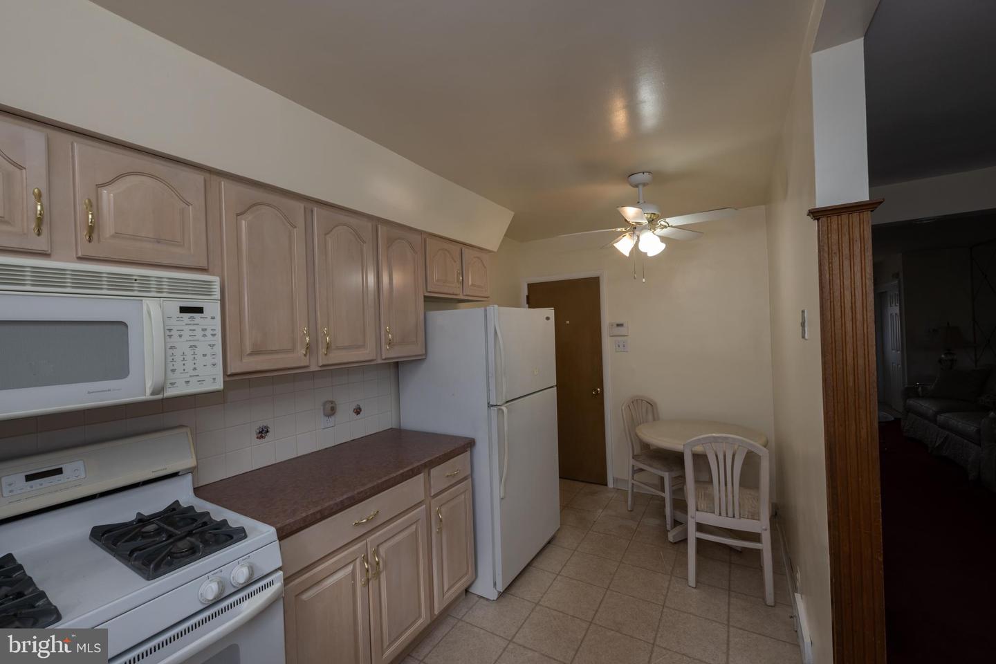 8648 Rugby St Property Photo 26