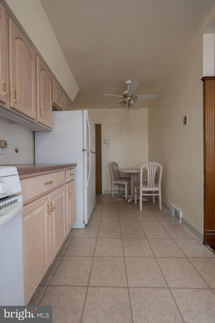 8648 Rugby St Property Photo 29