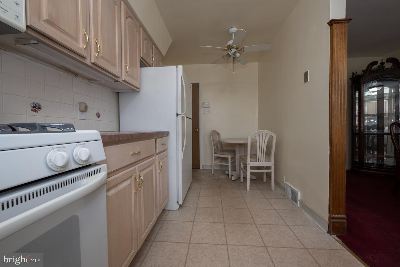 8648 Rugby St Property Photo 31