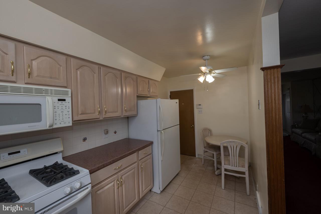8648 Rugby St Property Photo 32