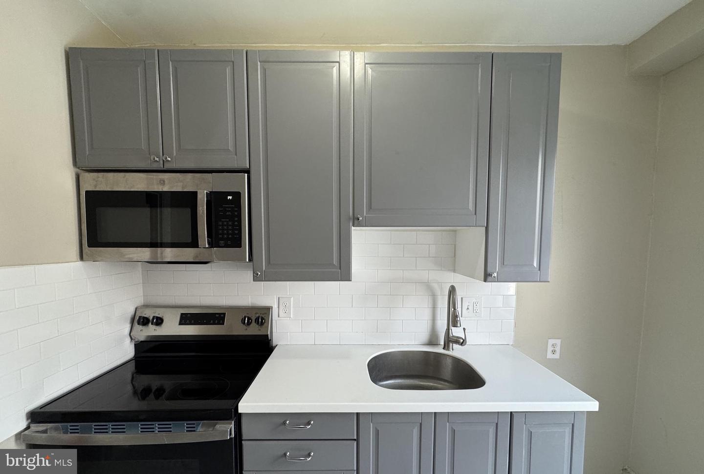 400-14 W Hortter St #301 Property Photo 11