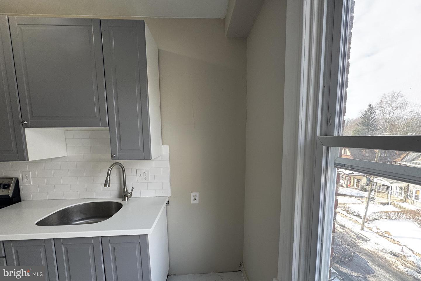 400-14 W Hortter St #301 Property Photo 12