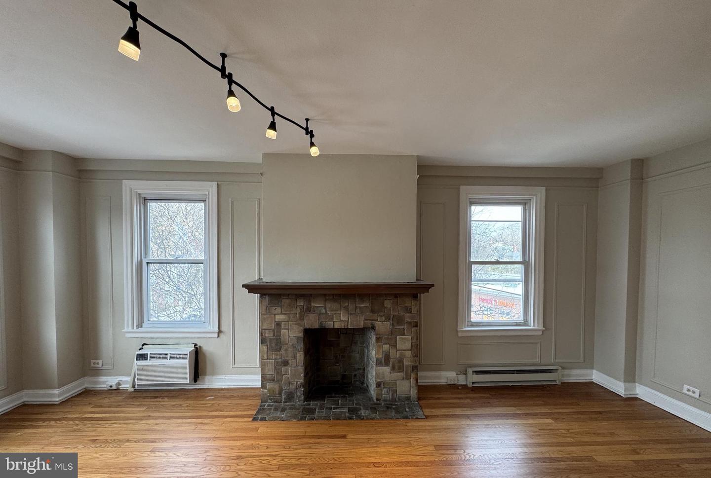 400-14 W Hortter St #301 Property Photo 17