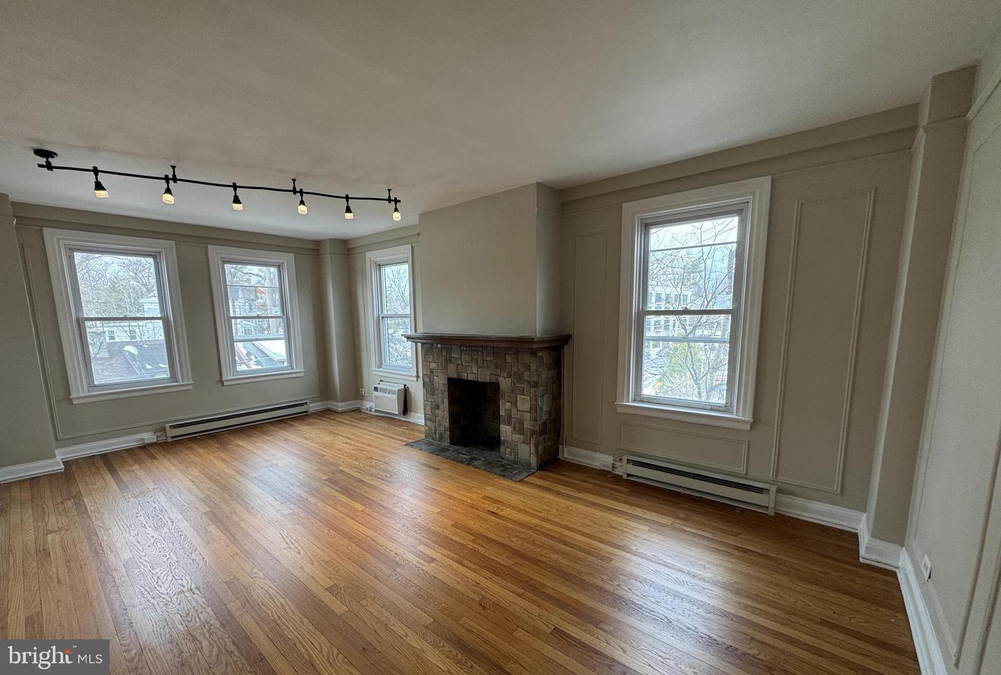 400-14 W Hortter St #301 Property Photo 22