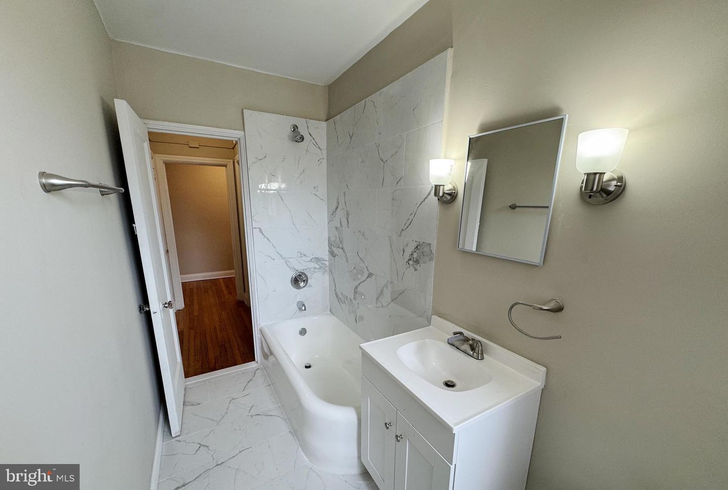 400-14 W Hortter St #301 Property Photo 26