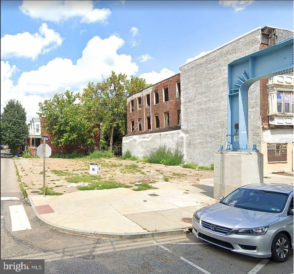 6233 Market St Property Photo 1