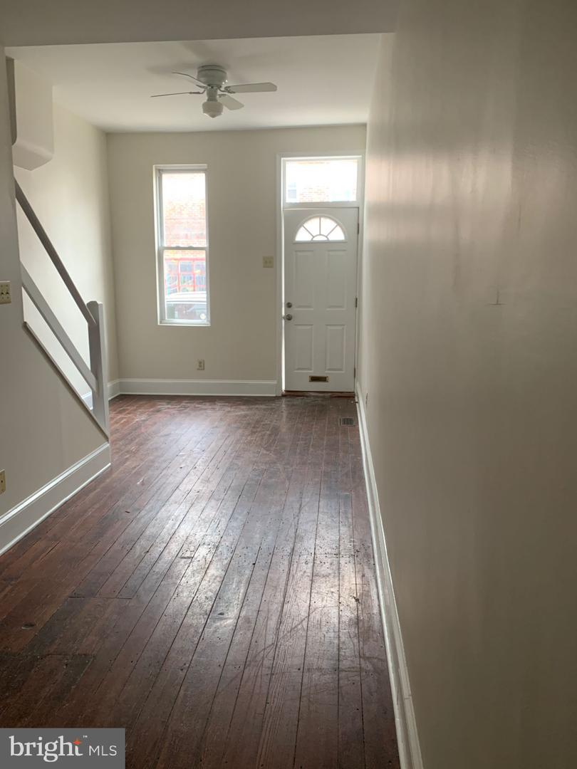 528 Fitzwater St Property Photo 11