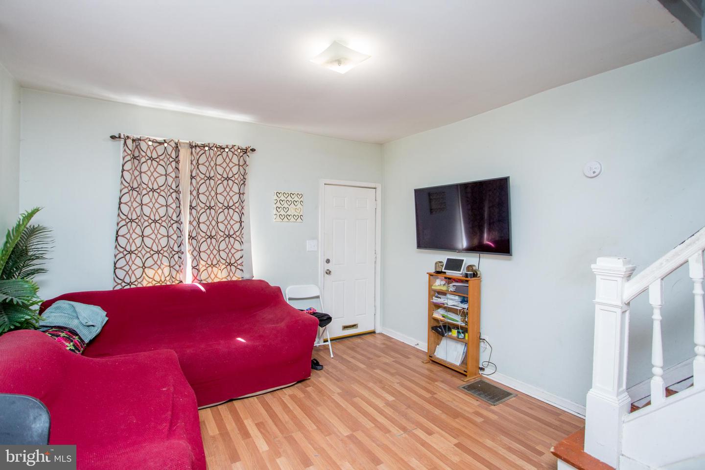 1253 S Saint Bernard St Property Photo 10