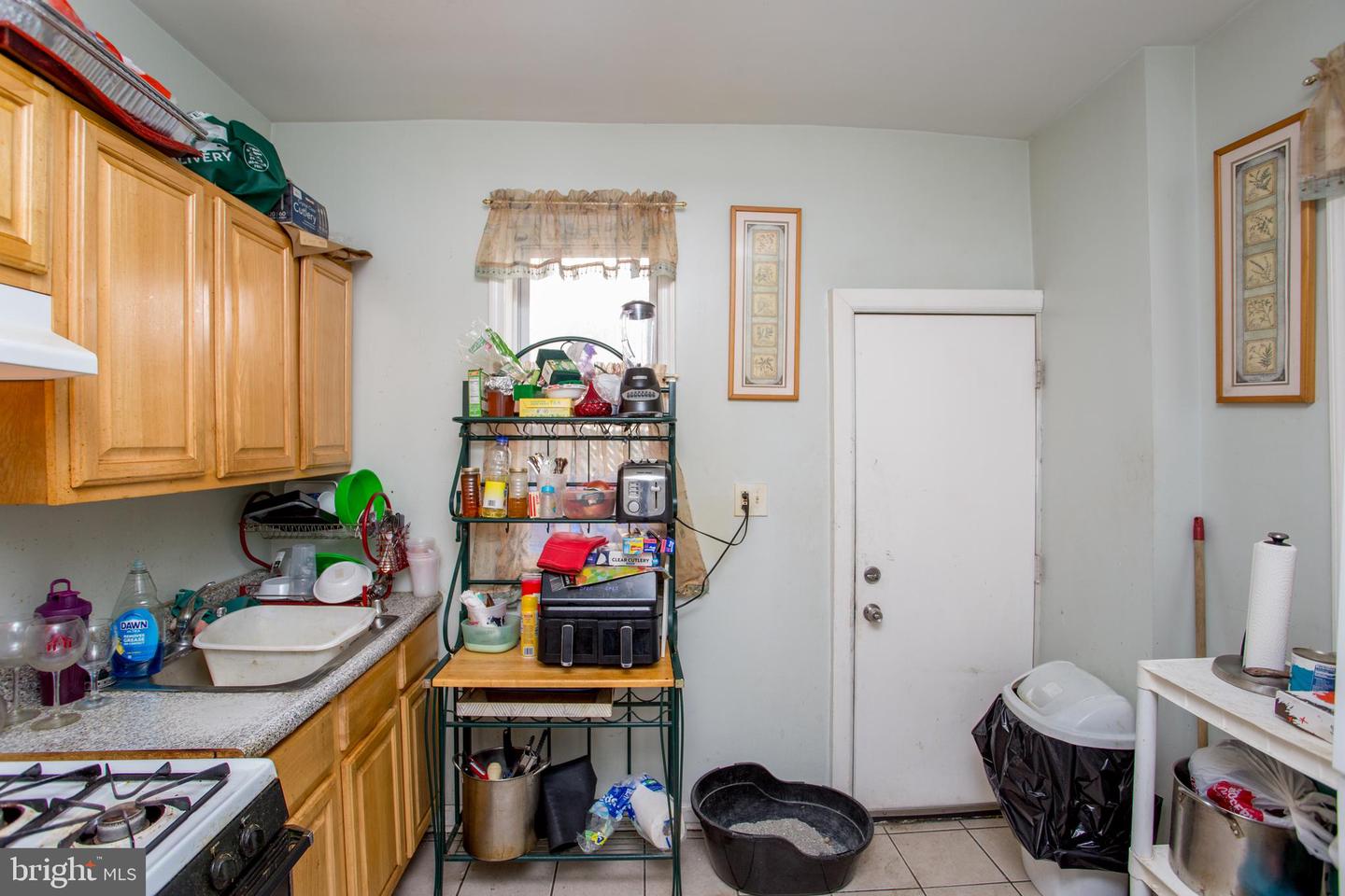 1253 S Saint Bernard St Property Photo 17