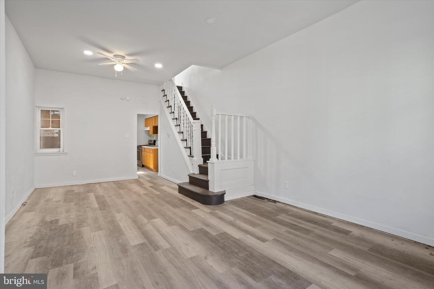 2350 N Opal St Property Photo 2