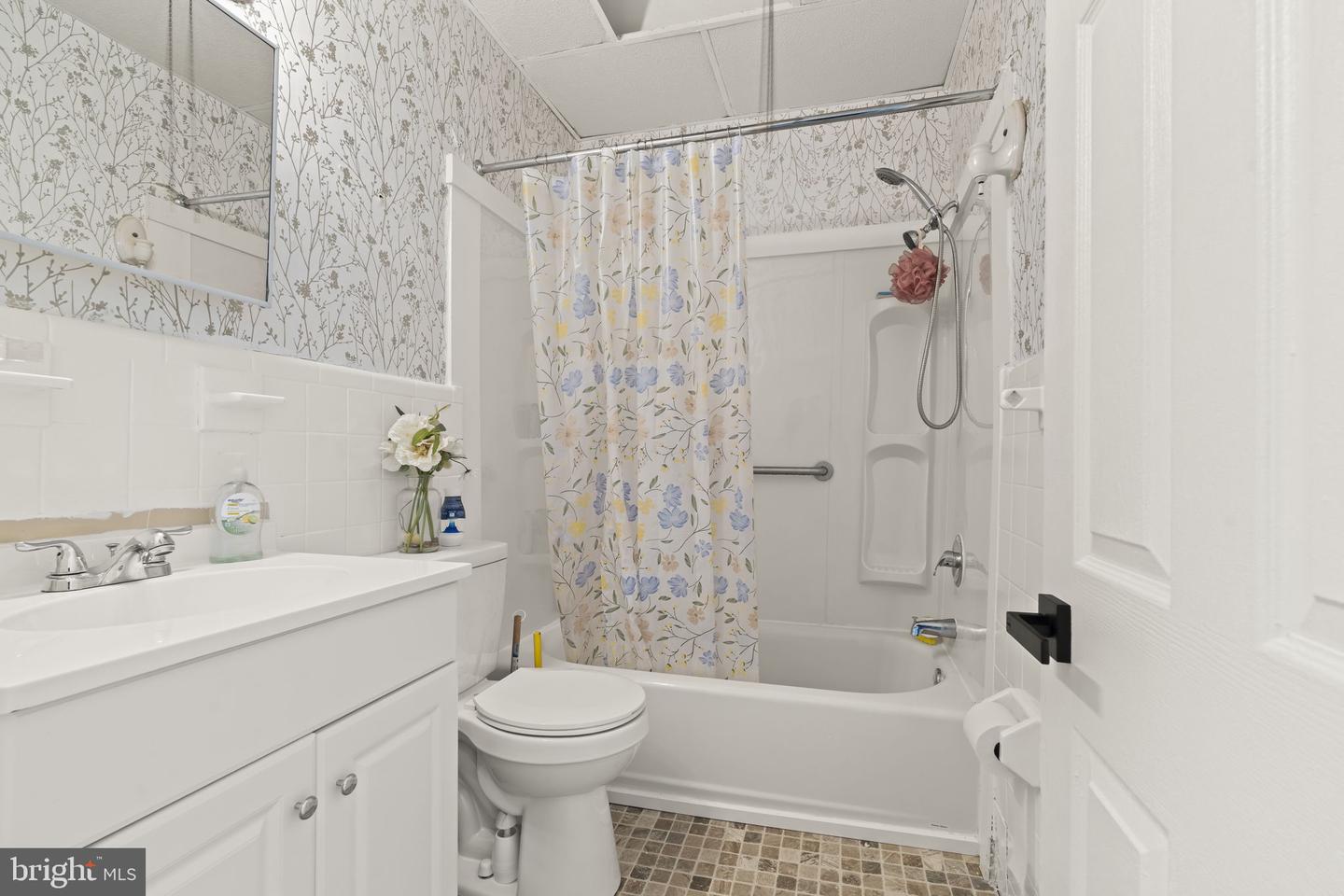 726 N 48th St Property Photo 18