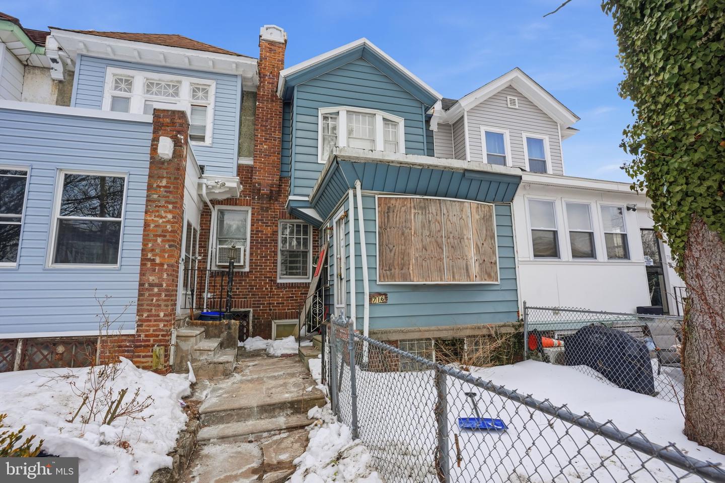 716 E RITTENHOUSE ST Property Photo 1