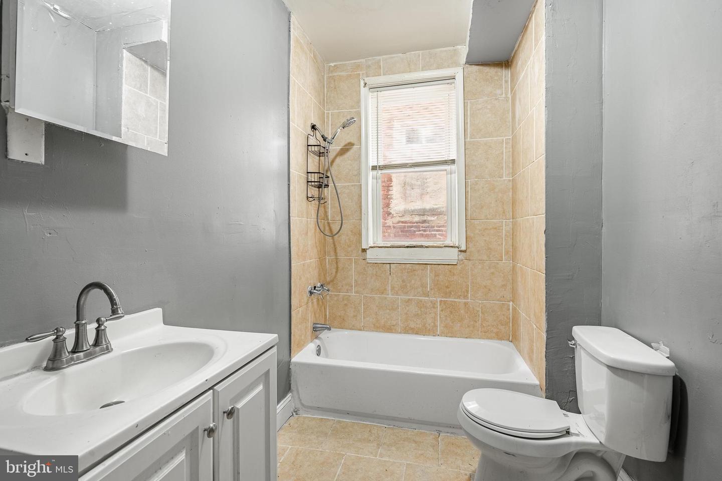 5323 Angora Ter Property Photo 16