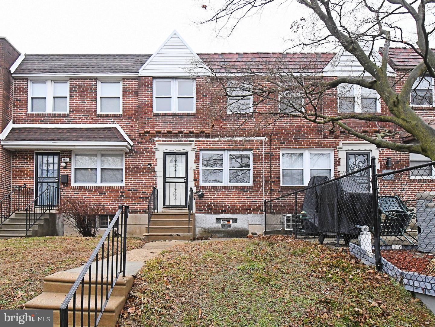 1107 E Sharpnack St Property Photo 2