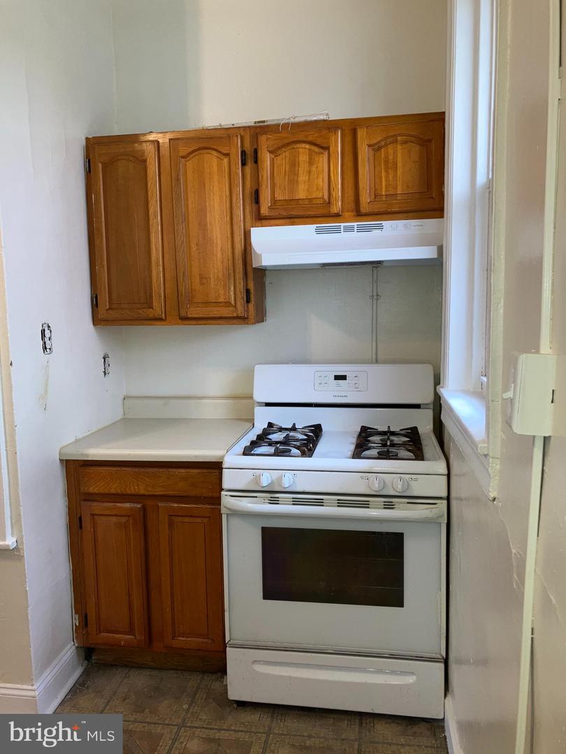 1512 W Ruscomb St Property Photo 15