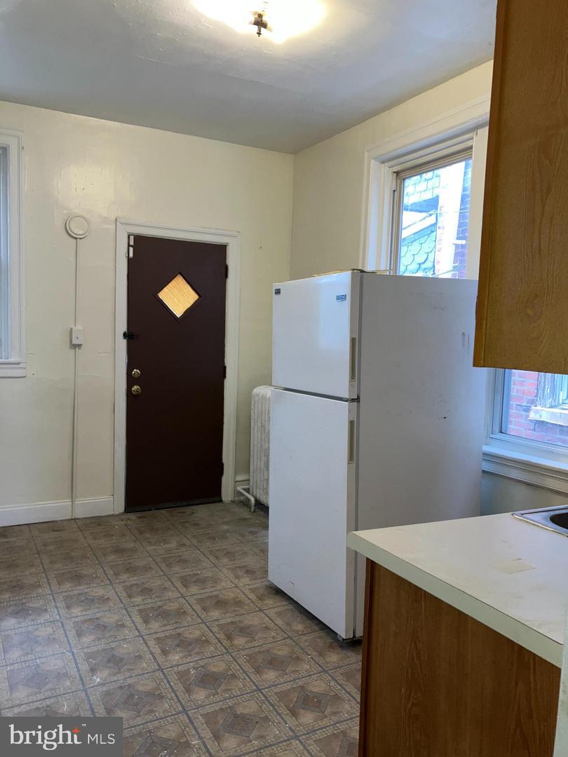 1512 W Ruscomb St Property Photo 16