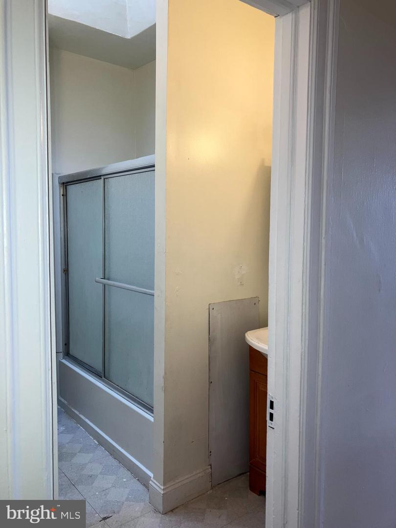 1512 W Ruscomb St Property Photo 29