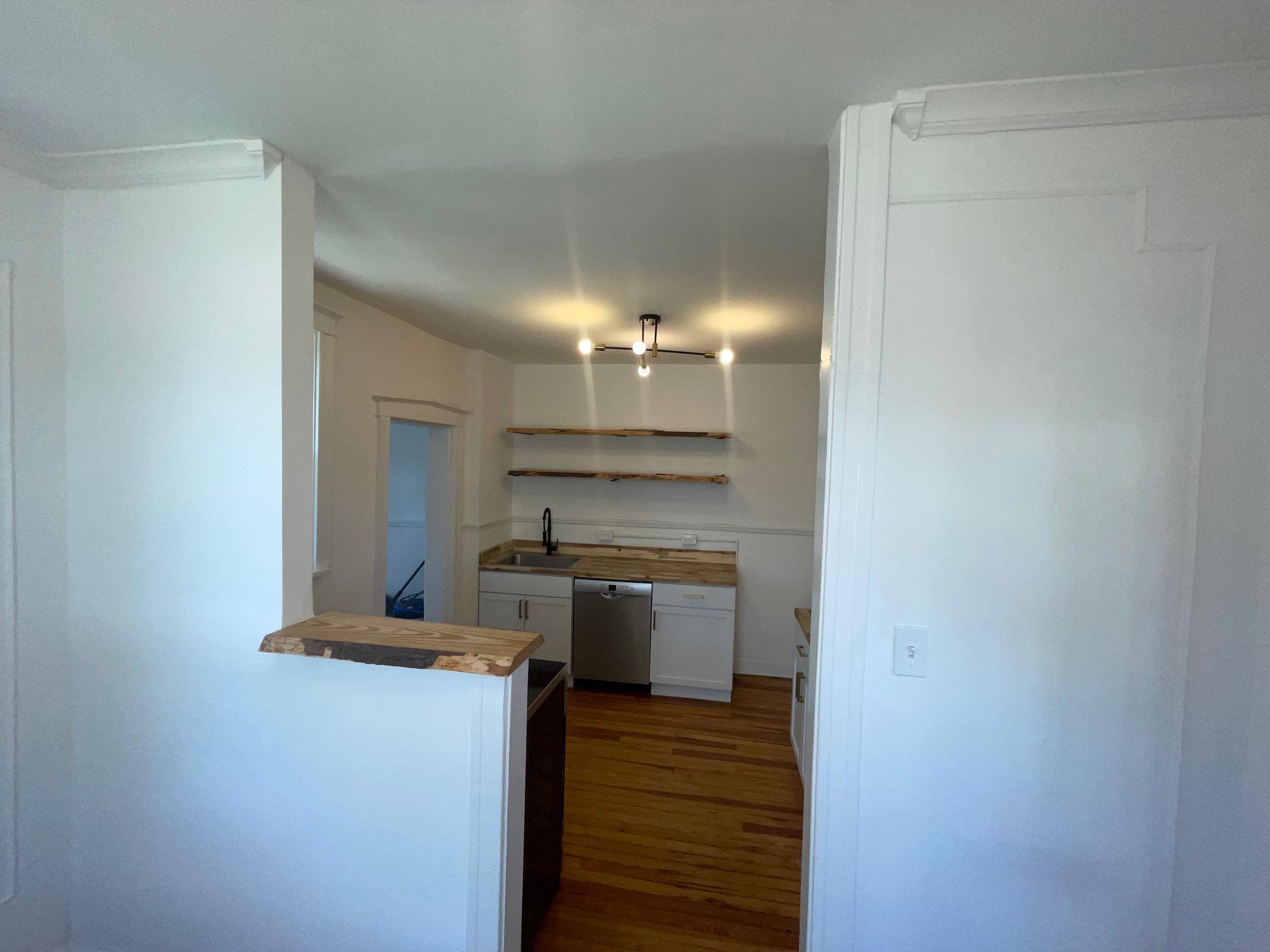 826 E Dorset St Property Photo 9