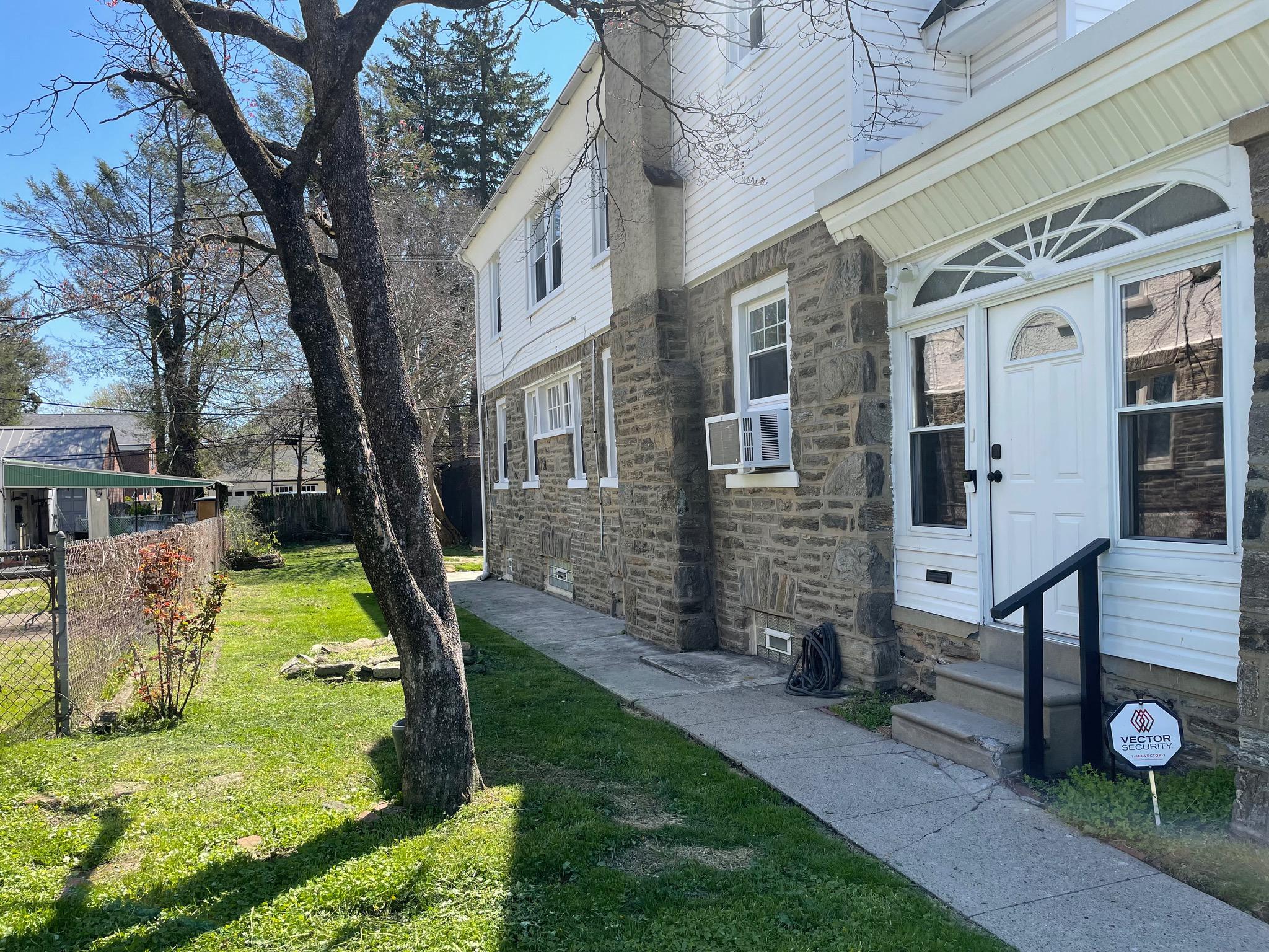 826 E Dorset St Property Photo 20
