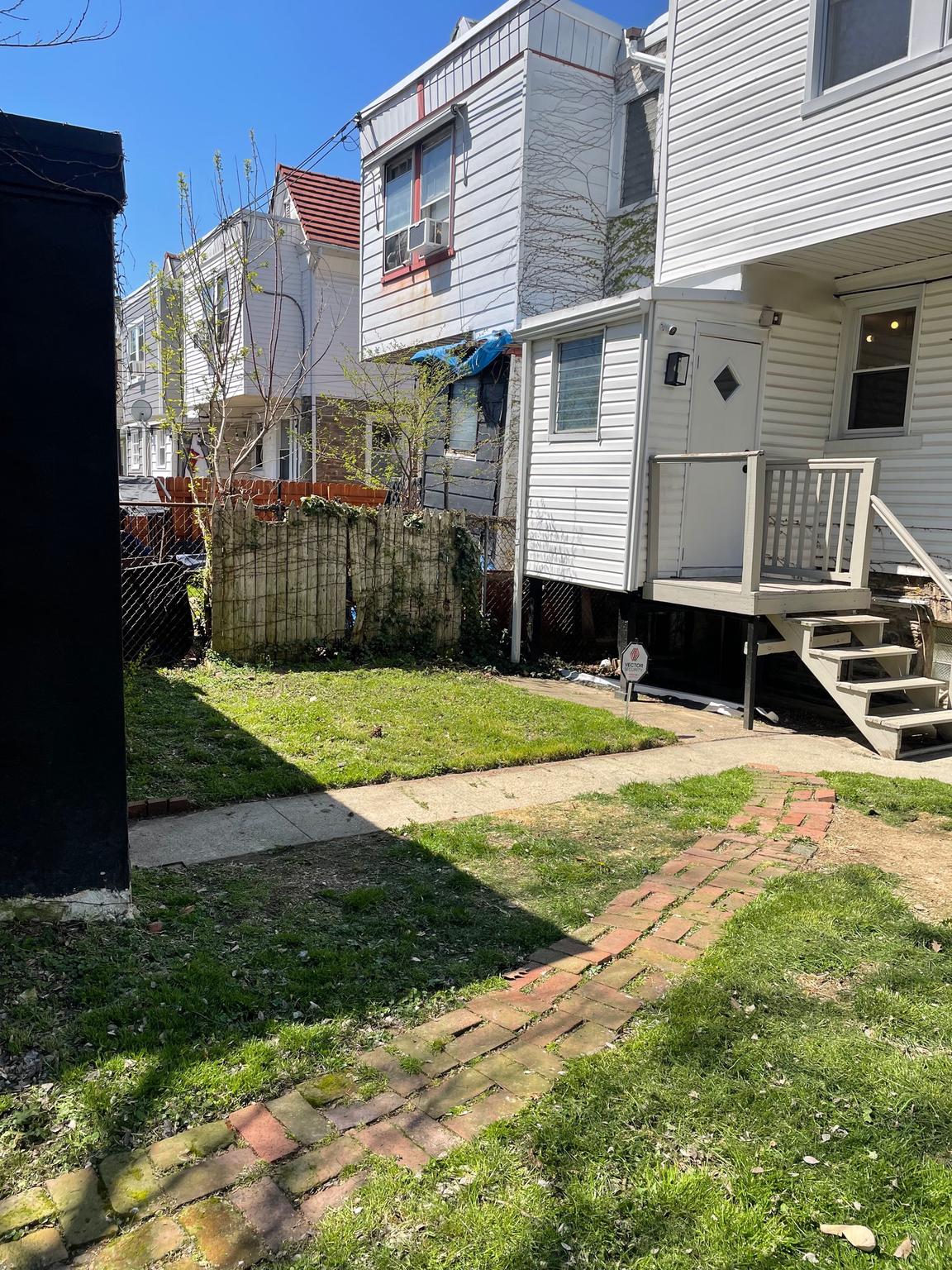 826 E Dorset St Property Photo 24